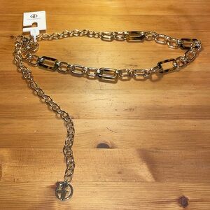 Metal Chain Belt by Giani Bernini gold with logo charm lobster clasp close S/M